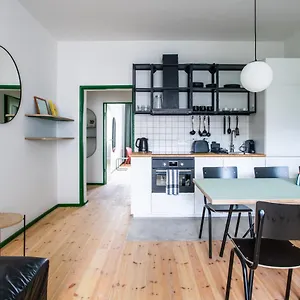 https://flattering-berlin.find-berlin-hotels.com